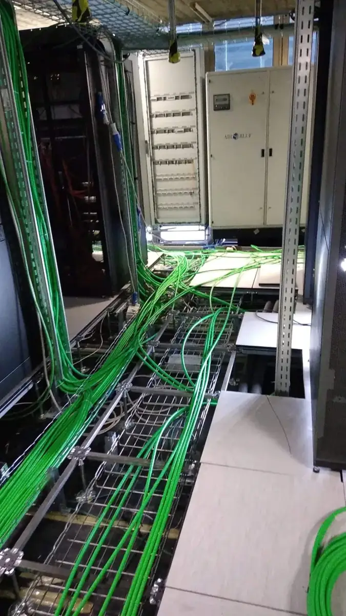 Distribuzione elettrica durante i lavori del CED di Palazzo Fagnoni