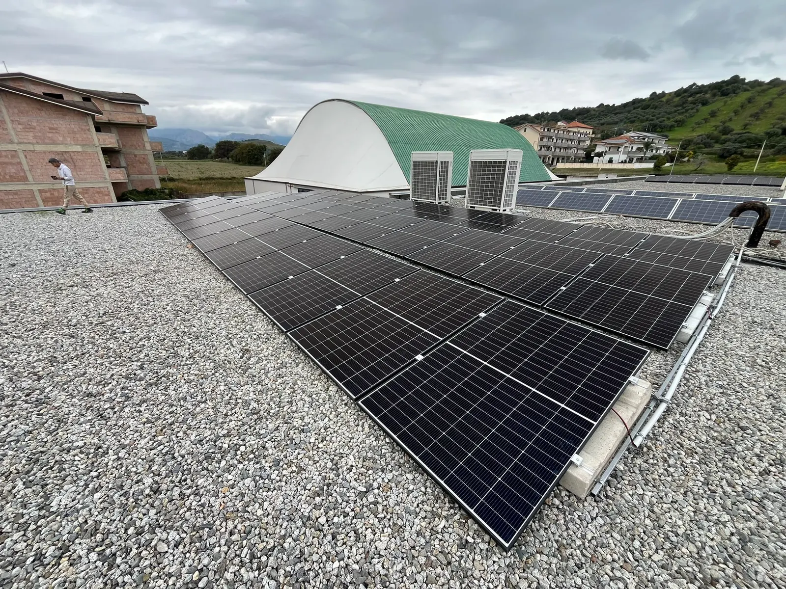 Impianto fotovoltaico sulla copertura della mensa Lambrosi