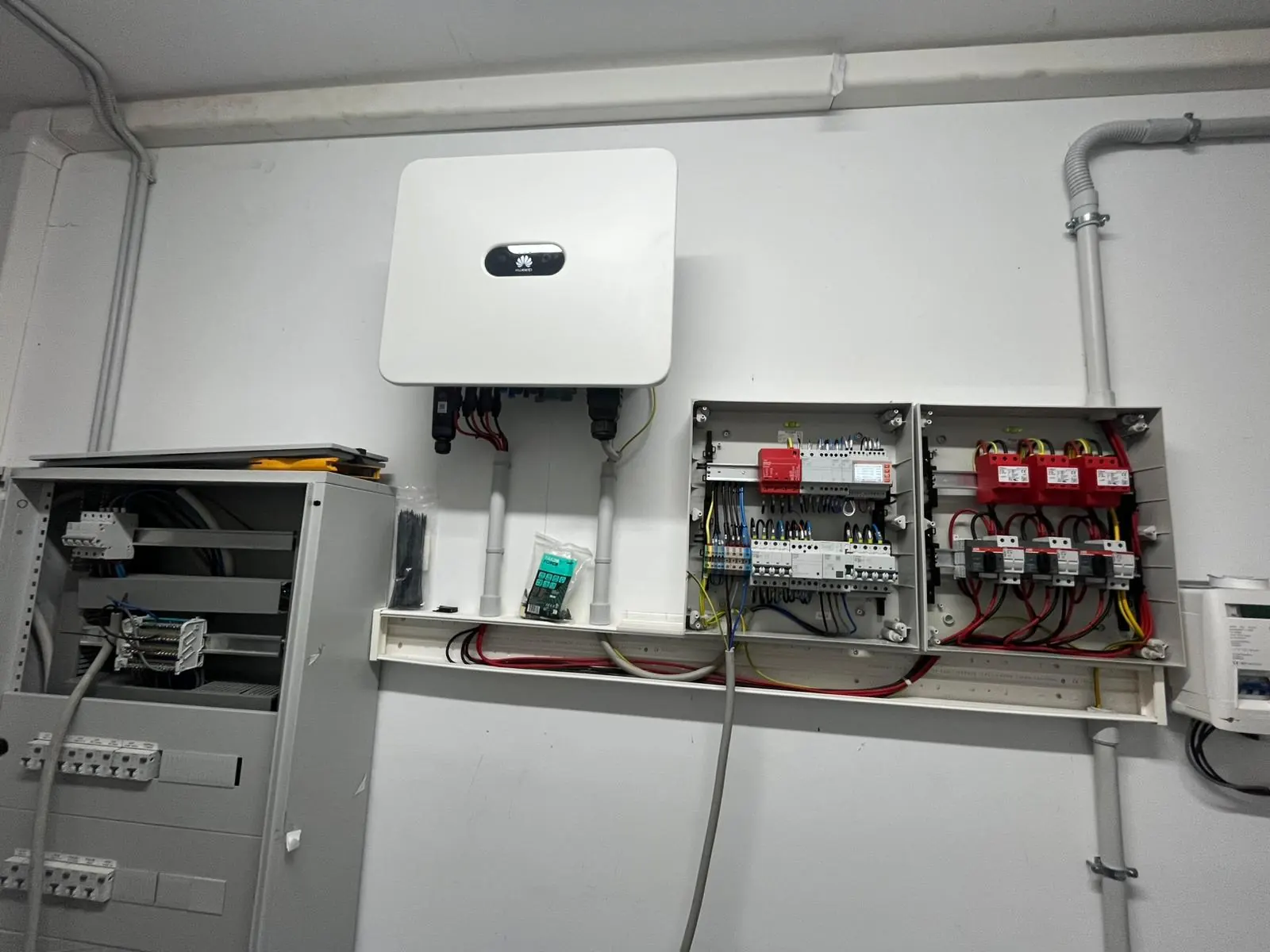 Monasterace · installazione di inverter e protezioni
