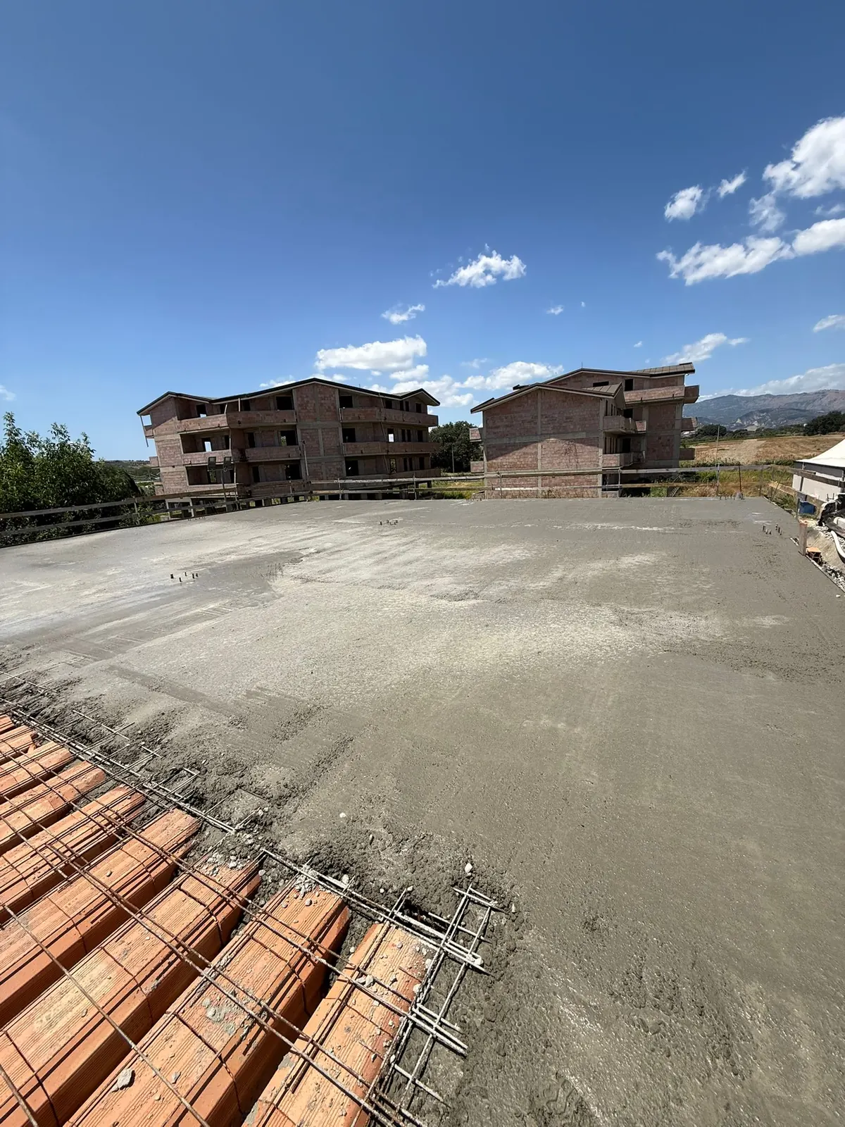 Avanzamento del getto del solaio di copertura
