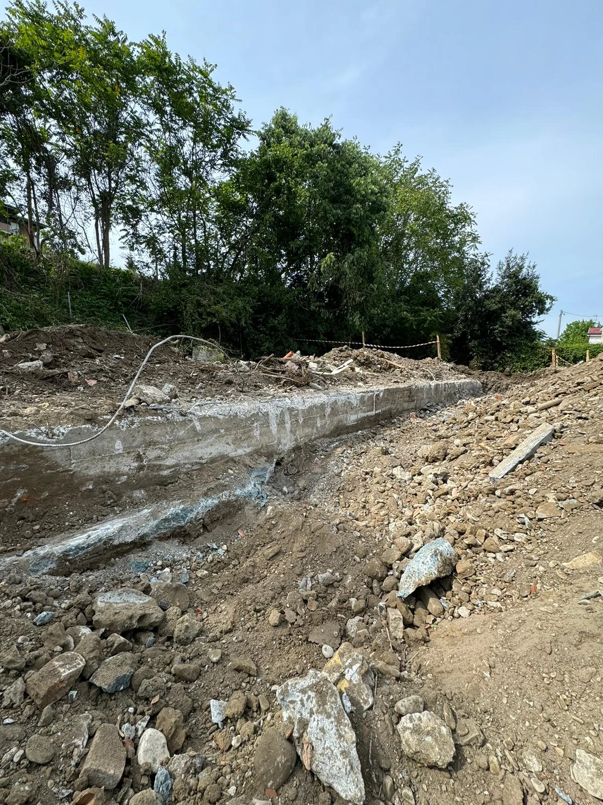 Ex Marinai d’Italia · strutture interrate nelle fasi di demolizione