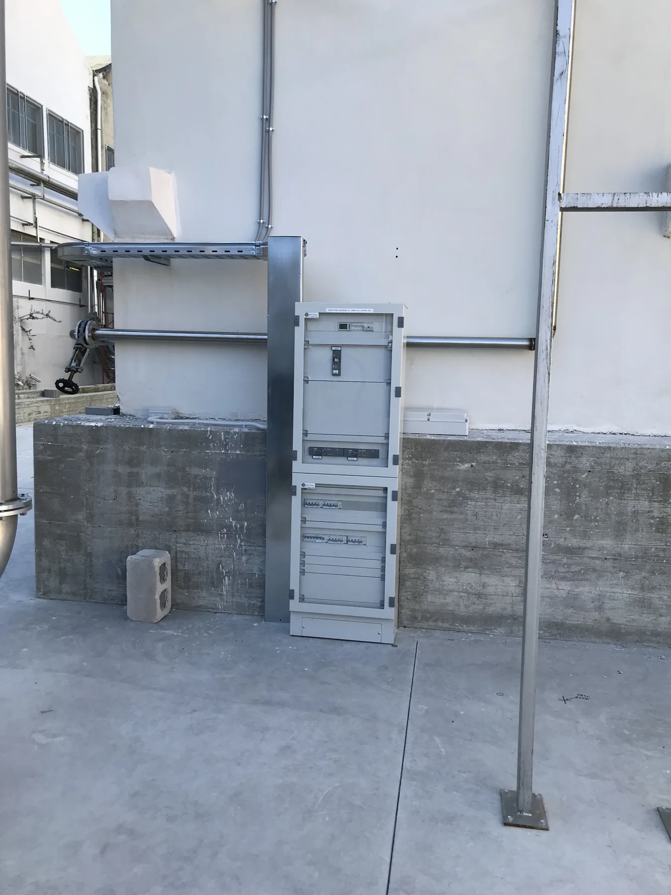 Poligrafico di Foggia · installazione elettrica esterna