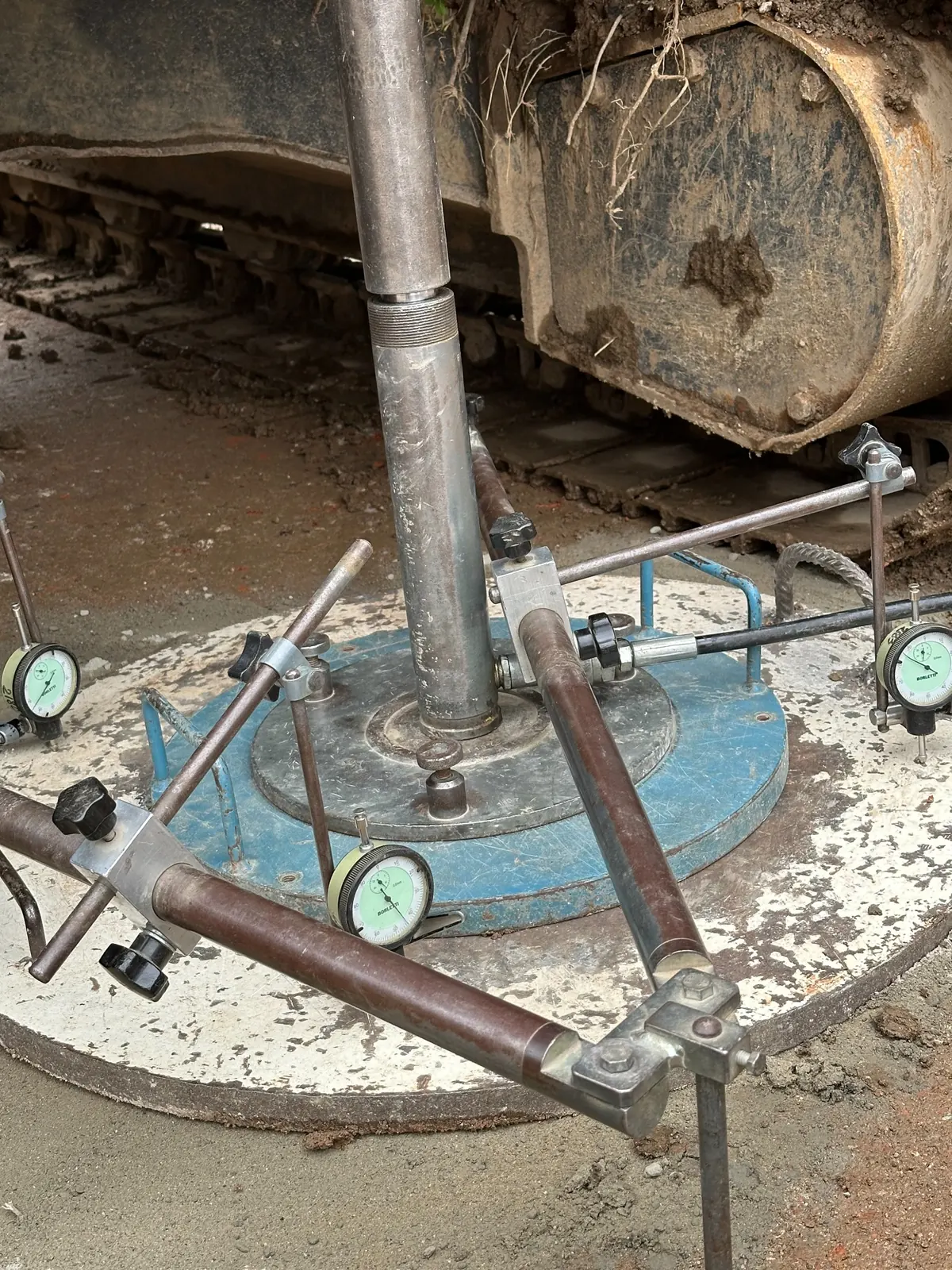 Attrezzatura per la prova di carico sul terreno