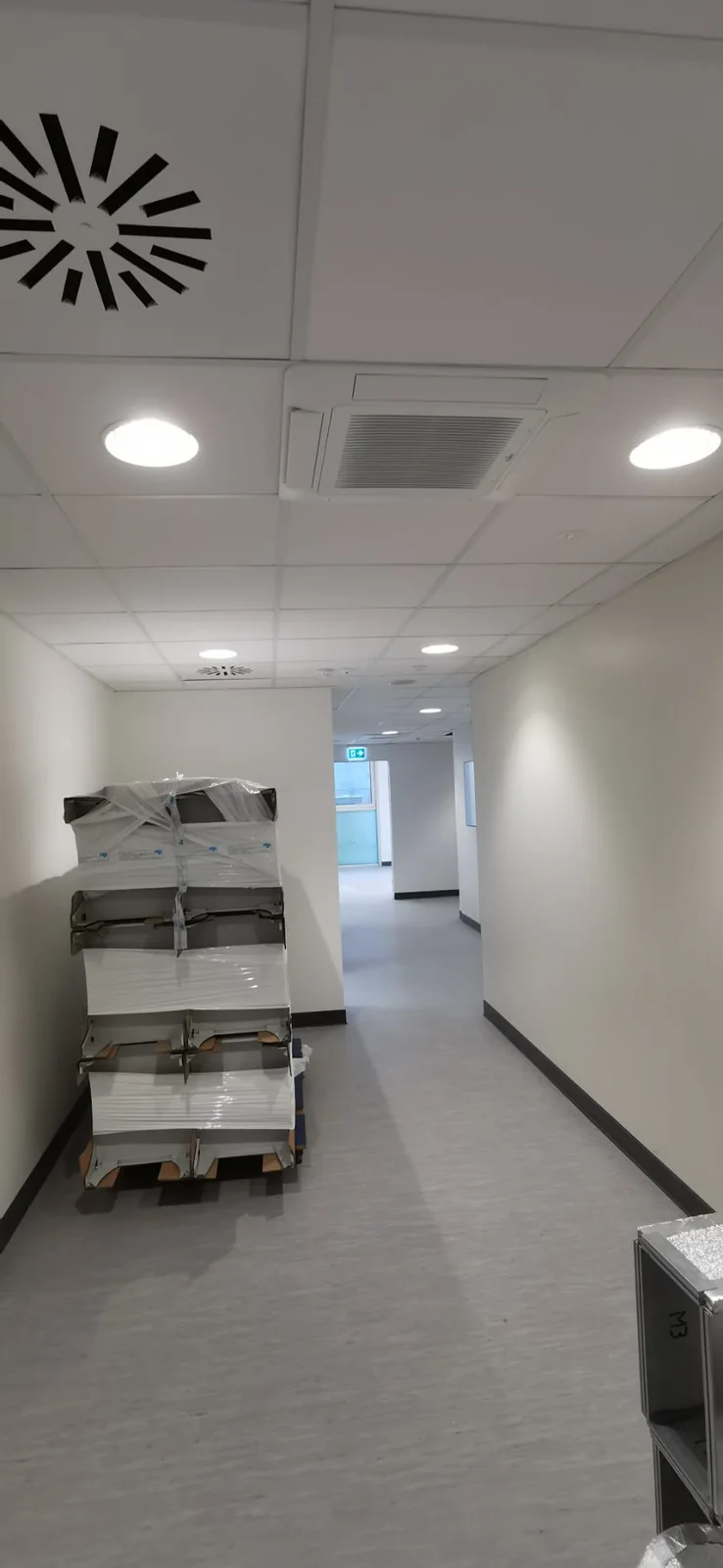 Finiture interne, controsoffitto e diffusori del trattamento aria
