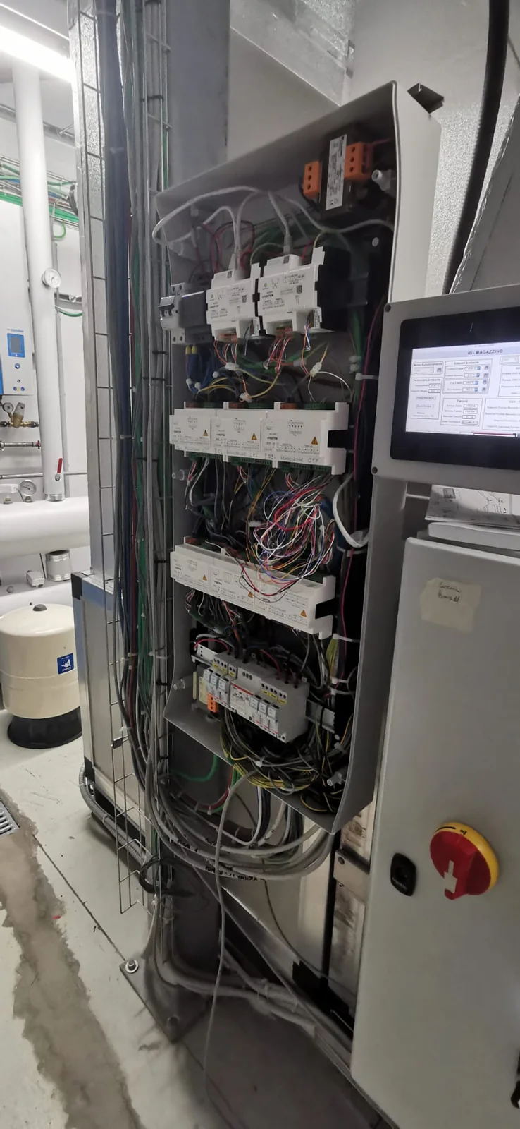 Quadro di automazione e cablaggi dei sistemi tecnologici